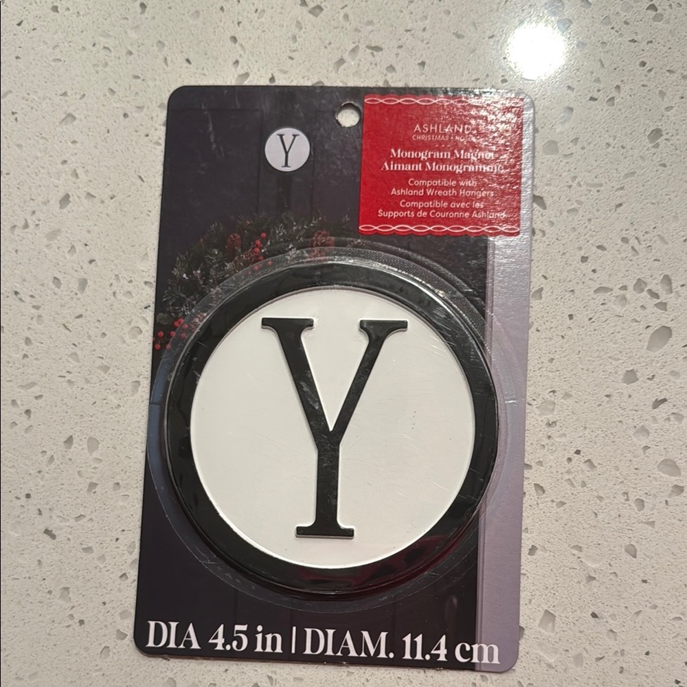 Ashland Black and White Monogram Y Decor